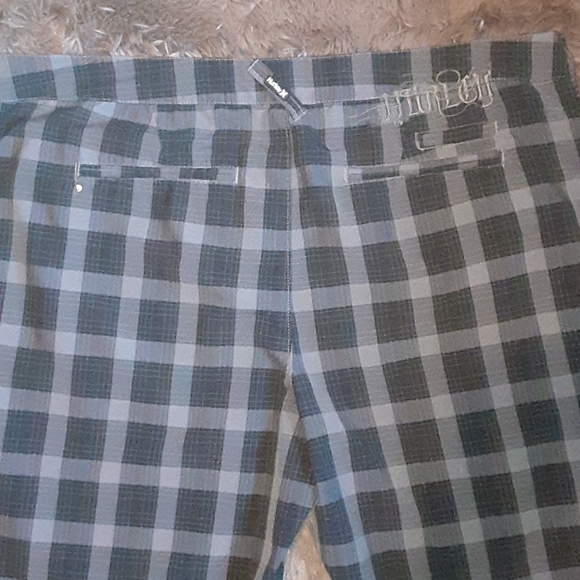 Hurley Plaid Shorts - Picture 4 of 6
